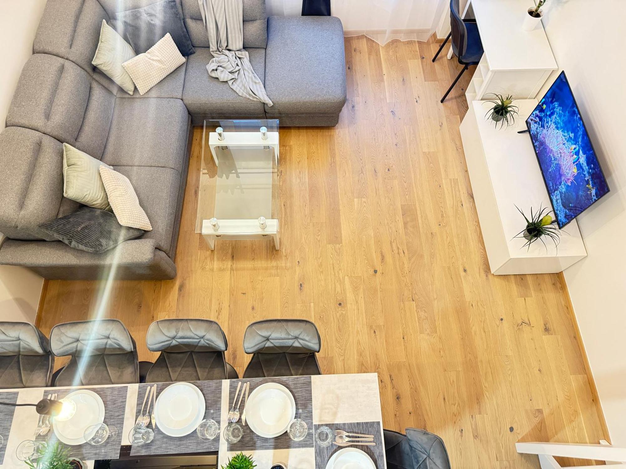 Free Parking - Cozy Apartment Near Vysehrad Railway Bridge Prague Luaran gambar