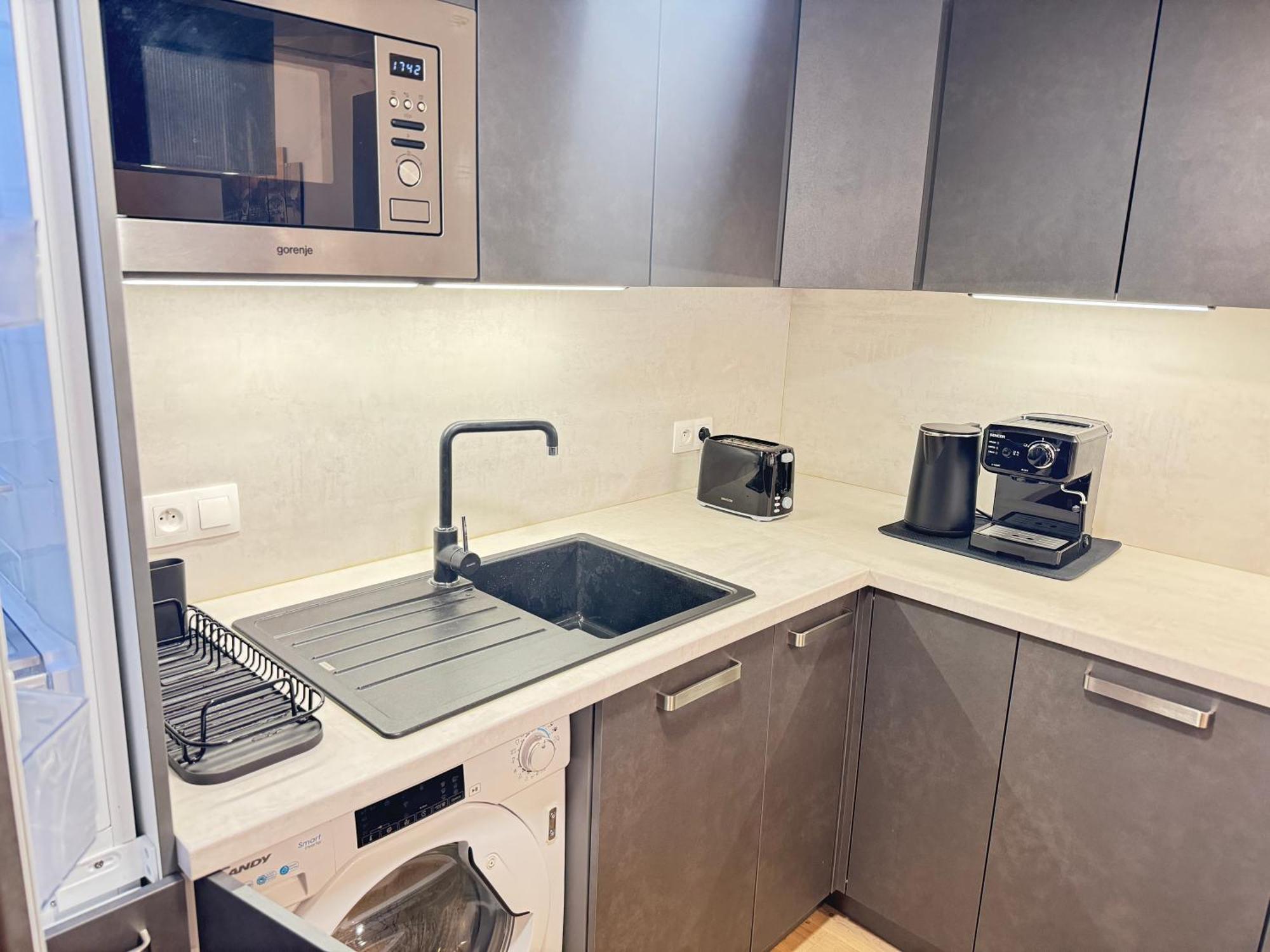 Free Parking - Cozy Apartment Near Vysehrad Railway Bridge Prague Luaran gambar