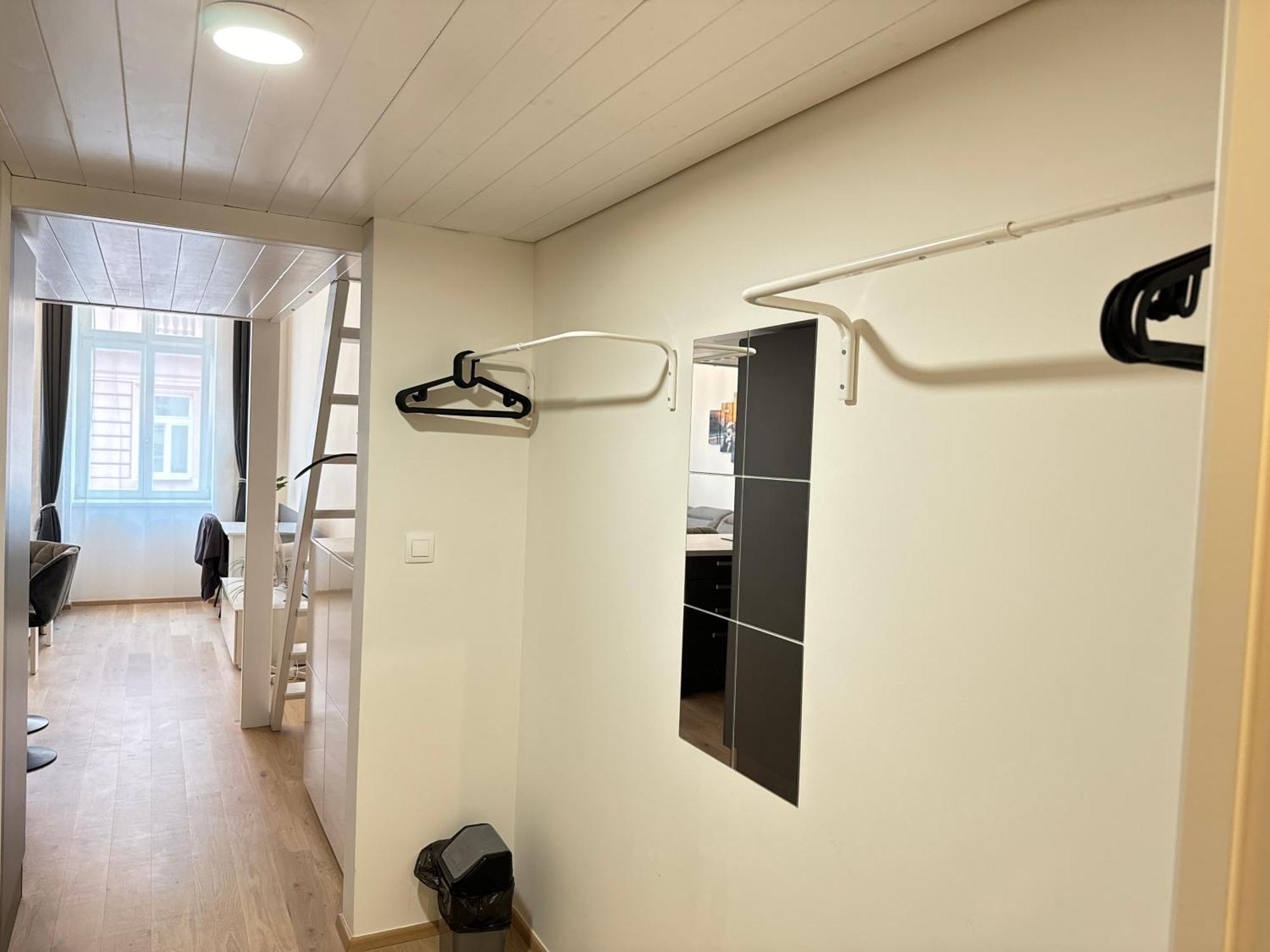 Free Parking - Cozy Apartment Near Vysehrad Railway Bridge Prague Luaran gambar