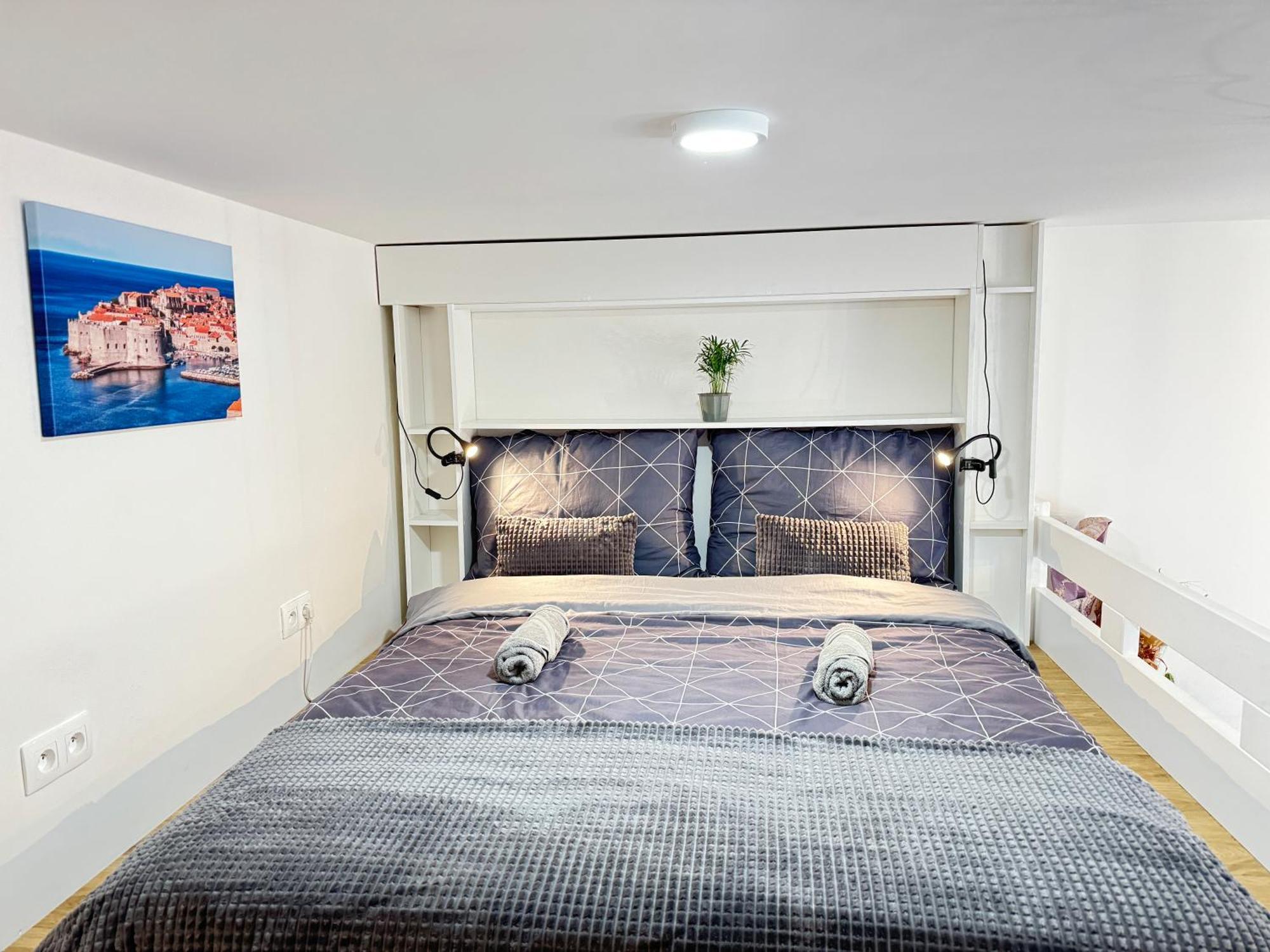 Free Parking - Cozy Apartment Near Vysehrad Railway Bridge Prague Luaran gambar